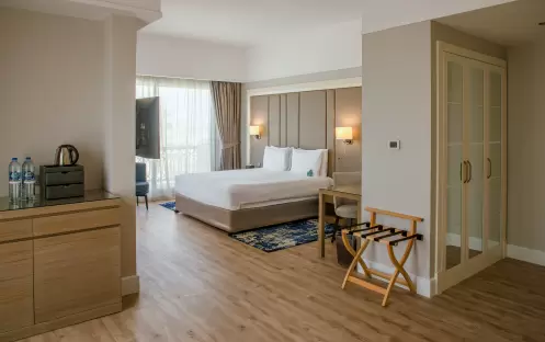 middle-east-holidays-ras-al-khaimah-rixos-bab-al-bahr-hotel-premium- room-sea/pool-view